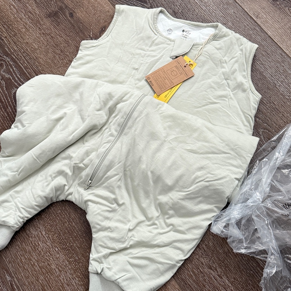 Nwt kyte  sleeping bag
